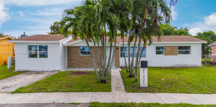 Casa en Miami Gardens, Florida 5 dormitorios, 183.3 m2 № 1360689