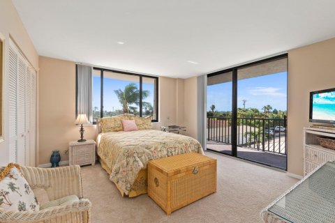 Condominio en venta en Hutchinson Island South, Florida, 3 dormitorios, 175.77 m2 № 860823 - foto 29