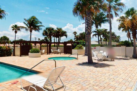 Copropriété à vendre à Hutchinson Island South, Floride: 3 chambres, 175.77 m2 № 860823 - photo 10
