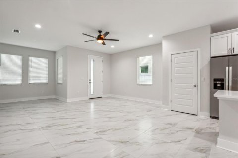 Touwnhouse à vendre à Tampa, Floride: 3 chambres, 188.31 m2 № 1369972 - photo 5