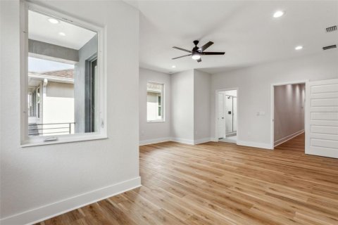 Townhouse in Tampa, Florida 3 bedrooms, 188.31 sq.m. № 1369972 - photo 24