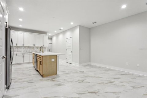 Adosado en venta en Tampa, Florida, 3 dormitorios, 188.31 m2 № 1369972 - foto 15