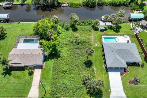 Terreno en venta en Port Charlotte, Florida № 1369971 - foto 1