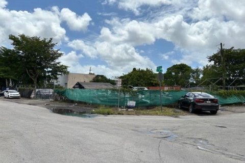 Propiedad comercial en venta en Hollywood, Florida № 1154654 - foto 1