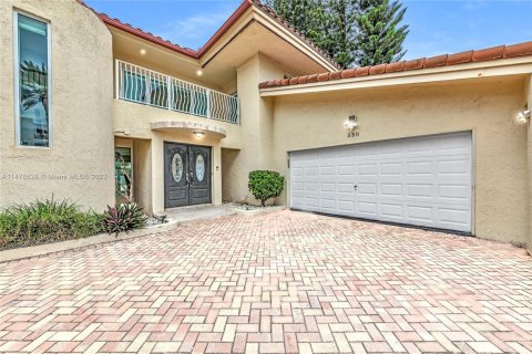 Villa ou maison à vendre à Golden Beach, Floride: 4 chambres, 364.18 m2 № 822370 - photo 3