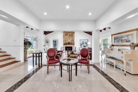 Villa ou maison à vendre à Golden Beach, Floride: 4 chambres, 364.18 m2 № 822370 - photo 6