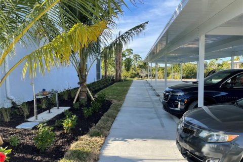 Copropriété à vendre à Punta Gorda, Floride: 2 chambres, 111.3 m2 № 1110351 - photo 2