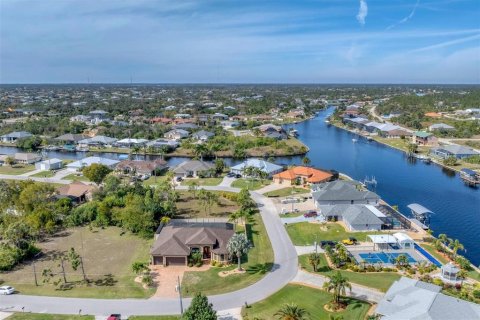 Casa en venta en Port Charlotte, Florida, 3 dormitorios, 195.47 m2 № 992346 - foto 5