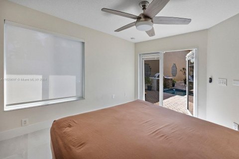 Casa en venta en Miami, Florida, 4 dormitorios, 226.5 m2 № 1282584 - foto 27