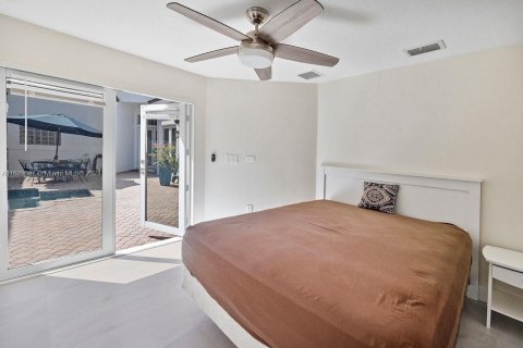 Casa en venta en Miami, Florida, 4 dormitorios, 226.5 m2 № 1282584 - foto 23