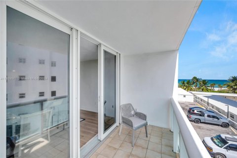 Condominio en venta en Miami Beach, Florida, 1 dormitorio, 85.66 m2 № 1291197 - foto 20