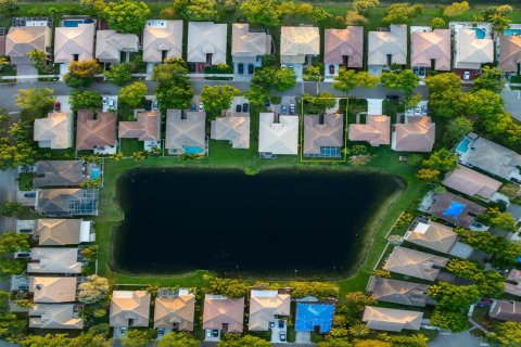 Villa ou maison à vendre à Coconut Creek, Floride: 3 chambres, 181.72 m2 № 924524 - photo 25