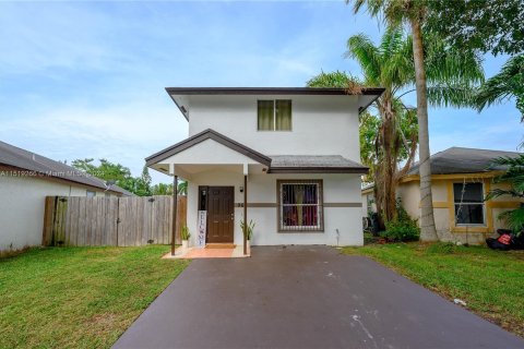 Casa en venta en Florida City, Florida, 3 dormitorios, 115.2 m2 № 1011170 - foto 1