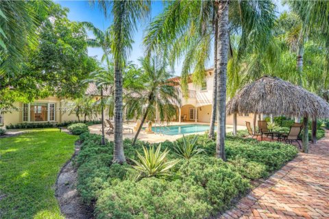 Villa ou maison à vendre à Pinecrest, Floride: 5 chambres, 374.4 m2 № 944365 - photo 28