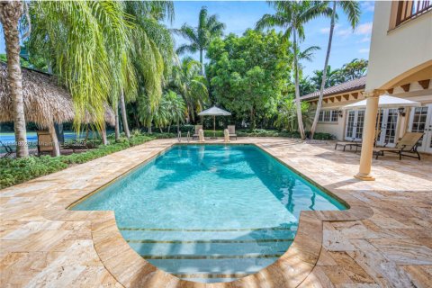 Villa ou maison à vendre à Pinecrest, Floride: 5 chambres, 374.4 m2 № 944365 - photo 26