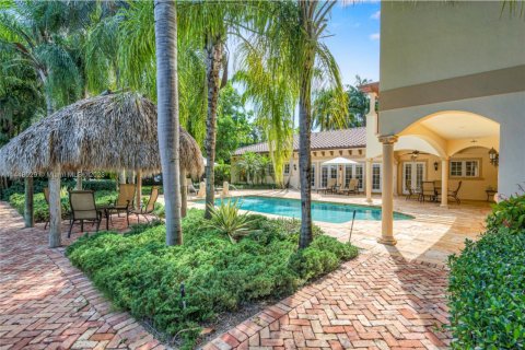 Villa ou maison à vendre à Pinecrest, Floride: 5 chambres, 374.4 m2 № 944365 - photo 30