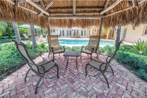 Villa ou maison à vendre à Pinecrest, Floride: 5 chambres, 374.4 m2 № 944365 - photo 29