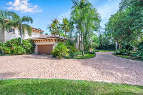 Villa ou maison à vendre à Pinecrest, Floride: 5 chambres, 374.4 m2 № 944365 - photo 16