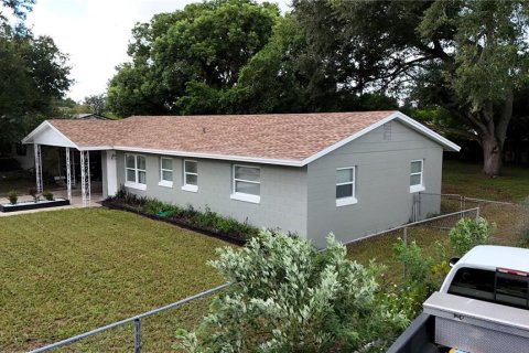 House in Orlando, Florida 3 bedrooms, 131.55 sq.m. № 1341566 - photo 2