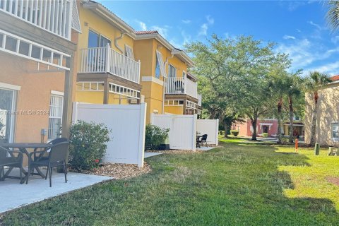 Townhouse in Kissimmee, Florida 3 bedrooms № 1345631 - photo 19