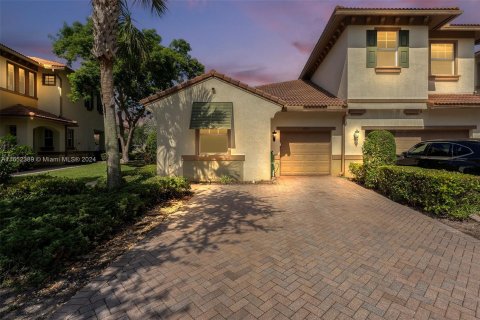 Villa ou maison à louer à Coral Springs, Floride: 3 chambres, 142.88 m2 № 1345590 - photo 1