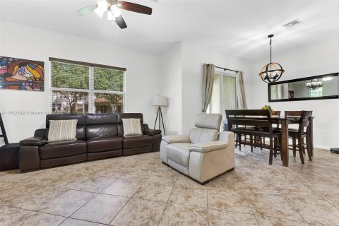 Casa en alquiler en Coral Springs, Florida, 3 dormitorios, 142.88 m2 № 1345590 - foto 9