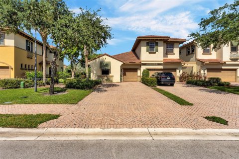 Villa ou maison à louer à Coral Springs, Floride: 3 chambres, 142.88 m2 № 1345590 - photo 4