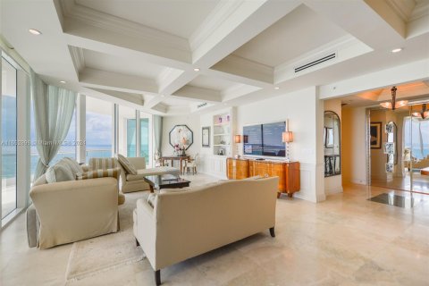 Condo in Sunny Isles Beach, Florida, 4 bedrooms  № 1351927 - photo 5