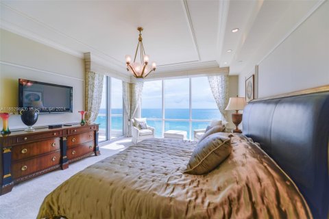 Condo in Sunny Isles Beach, Florida, 4 bedrooms  № 1351927 - photo 16