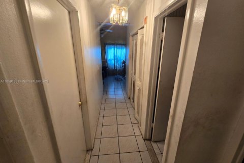 Adosado en venta en Miami, Florida, 3 dormitorios, 100.61 m2 № 1351878 - foto 8