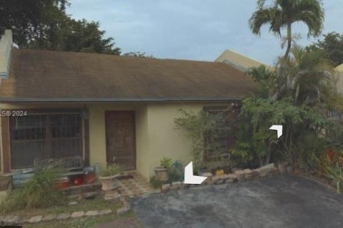 Adosado en venta en Miami, Florida, 3 dormitorios, 100.61 m2 № 1351878 - foto 1