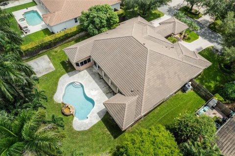 Villa ou maison à vendre à Miami, Floride: 5 chambres, 343.27 m2 № 1351879 - photo 3