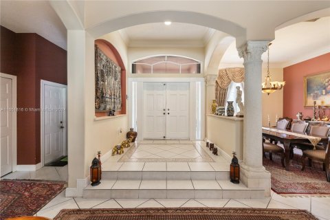 Villa ou maison à vendre à Miami, Floride: 5 chambres, 343.27 m2 № 1351879 - photo 5