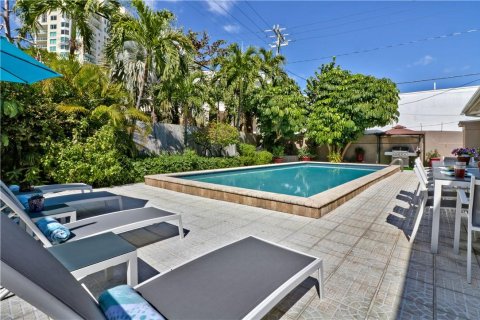 Villa ou maison à louer à Fort Lauderdale, Floride: 4 chambres, 218.32 m2 № 764479 - photo 19