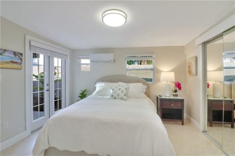 Villa ou maison à louer à Fort Lauderdale, Floride: 4 chambres, 218.32 m2 № 764479 - photo 8