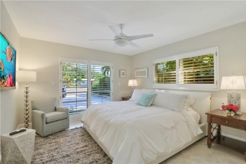 Villa ou maison à louer à Fort Lauderdale, Floride: 4 chambres, 218.32 m2 № 764479 - photo 12