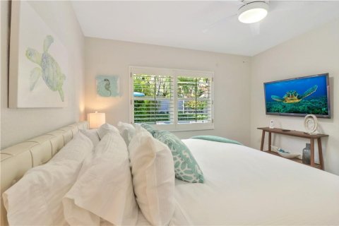 Villa ou maison à louer à Fort Lauderdale, Floride: 4 chambres, 218.32 m2 № 764479 - photo 16