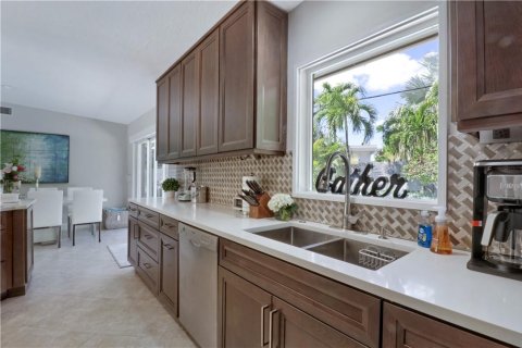 Villa ou maison à louer à Fort Lauderdale, Floride: 4 chambres, 218.32 m2 № 764479 - photo 26