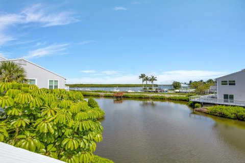 Townhouse in Hutchinson Island South, Florida 3 bedrooms, 163.51 sq.m. № 924022 - photo 19