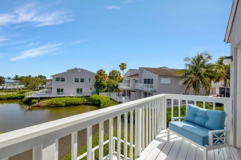 Townhouse in Hutchinson Island South, Florida 3 bedrooms, 163.51 sq.m. № 924022 - photo 21