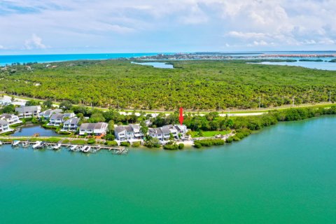 Touwnhouse à vendre à Hutchinson Island South, Floride: 3 chambres, 163.51 m2 № 924022 - photo 1