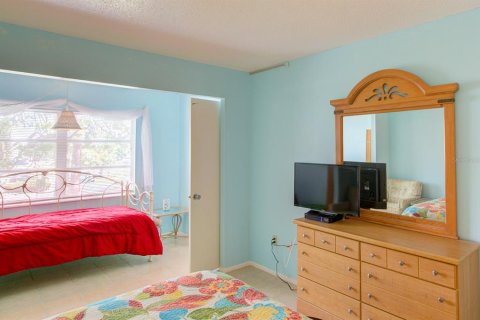 Condo in Bradenton, Florida, 1 bedroom  № 1084045 - photo 9