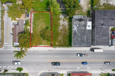 Propiedad comercial en venta en Miami, Florida № 822875 - foto 10