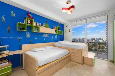 Condominio en venta en Sunny Isles Beach, Florida, 3 dormitorios, 201.32 m2 № 986792 - foto 30