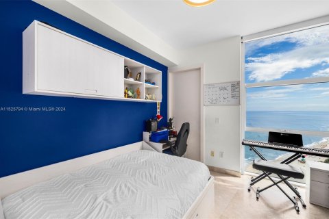 Condominio en venta en Sunny Isles Beach, Florida, 3 dormitorios, 201.32 m2 № 986792 - foto 28