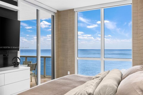 Condominio en venta en Sunny Isles Beach, Florida, 3 dormitorios, 201.32 m2 № 986792 - foto 19