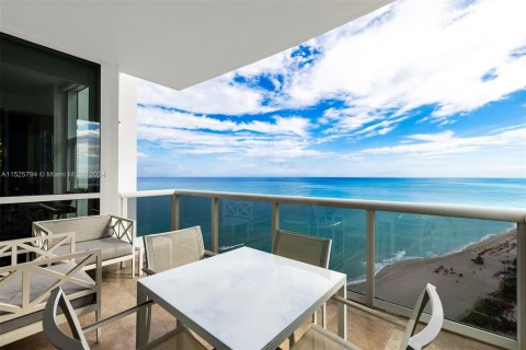 Condominio en venta en Sunny Isles Beach, Florida, 3 dormitorios, 201.32 m2 № 986792 - foto 6