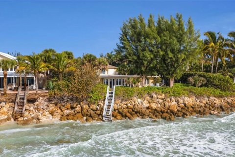 Villa ou maison à vendre à Sarasota, Floride: 4 chambres, 287.63 m2 № 939470 - photo 6