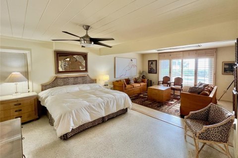 House in Sarasota, Florida 4 bedrooms, 287.63 sq.m. № 939470 - photo 17