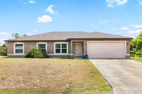 House in North Port, Florida 3 bedrooms, 145.67 sq.m. № 1167454 - photo 2